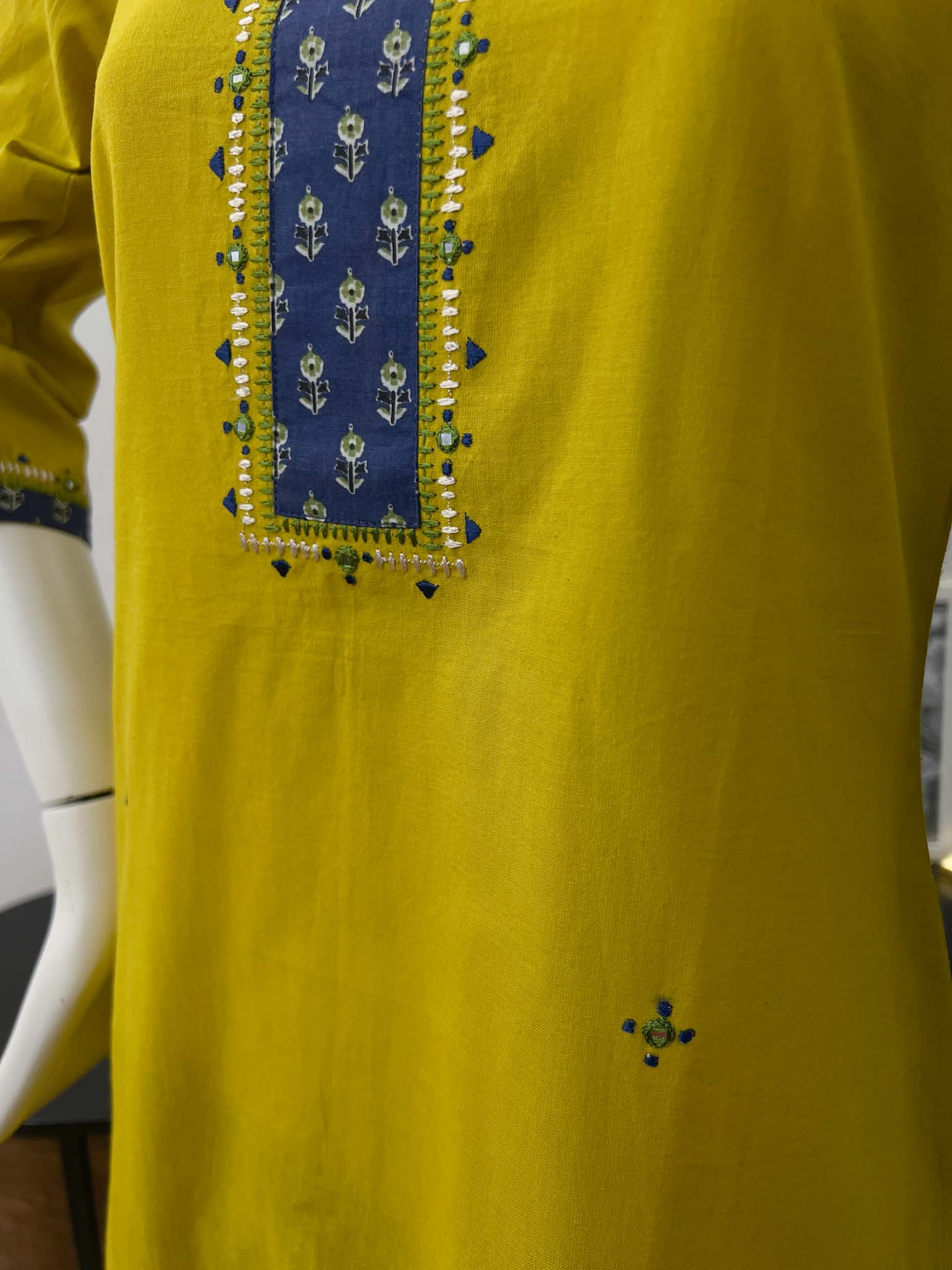 DSB0826-08 Mustard Shade Kurta & Pants - Image 3