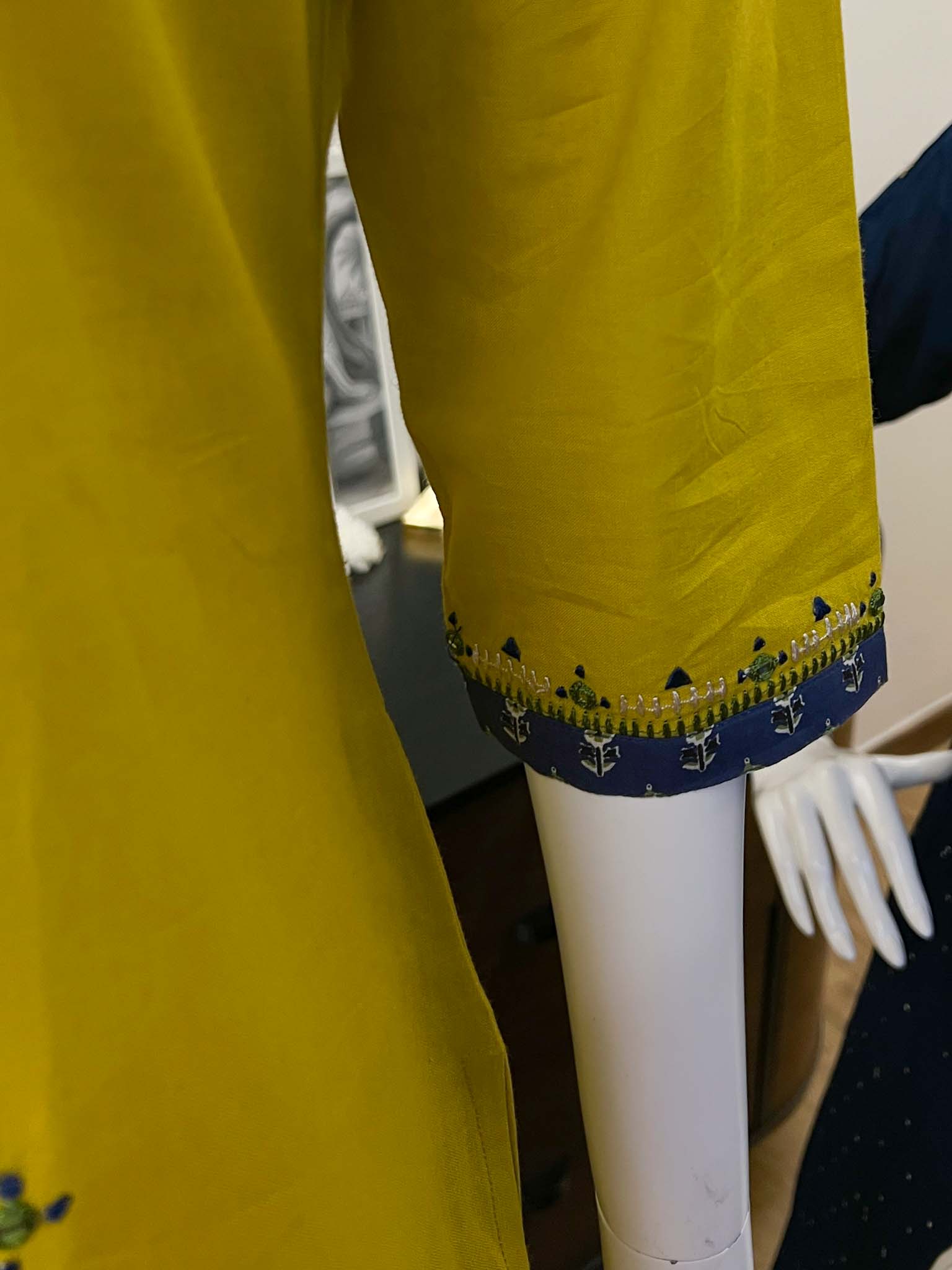 DSB0826-08 Mustard Shade Kurta & Pants - Image 4